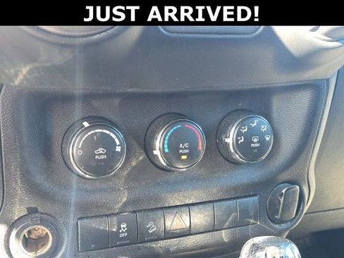 Used 2017 Jeep Wrangler Unlimited Sport w/ Connectivity Group AWD/4WD image 14