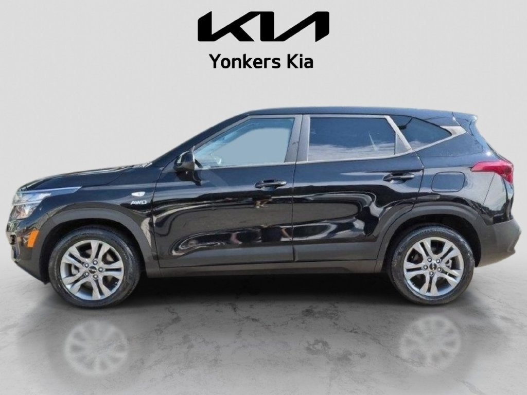 Used 2023 Kia Seltos LX AWD/4WD image 9