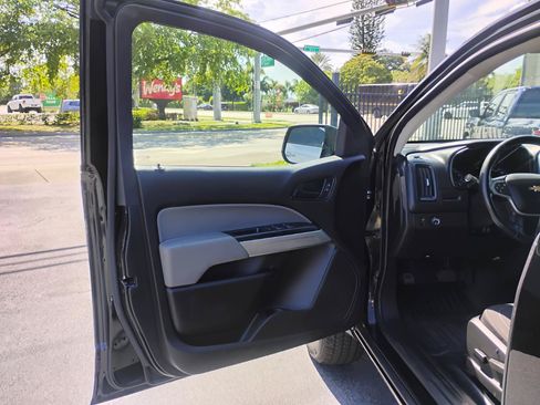Used 2022 Chevrolet Colorado LT w/ Fleet Safety Package RWD image 22