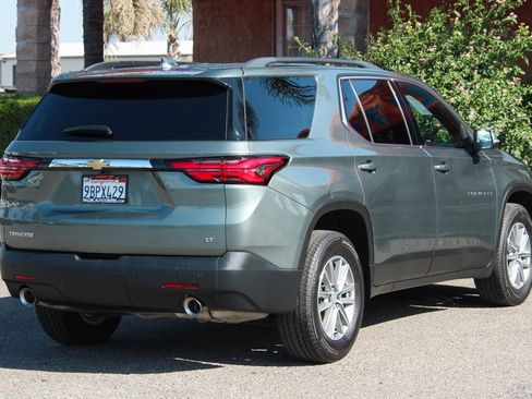 Used 2022 Chevrolet Traverse LT image 11