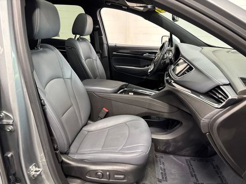 Used 2023 Buick Enclave Essence w/ Experience Buick Package AWD/4WD image 11
