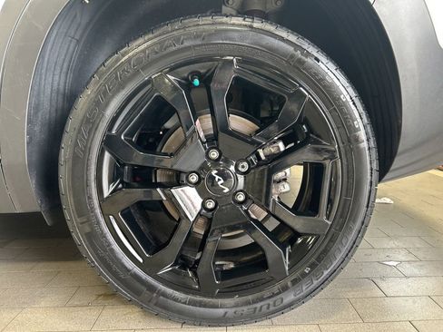 Certified 2024 Kia Seltos X-Line image 23