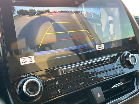 Used 2020 Toyota Highlander Platinum FWD image 24
