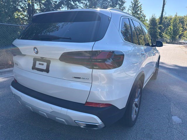Certified 2024 BMW X5 xDrive40i w/ Premium Package AWD/4WD image 5