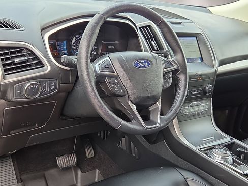 Used 2020 Ford Edge SEL w/ Convenience Package FWD image 14