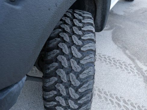 Used 2022 Ford F250 Platinum w/ FX4 Off-Road Package image 14