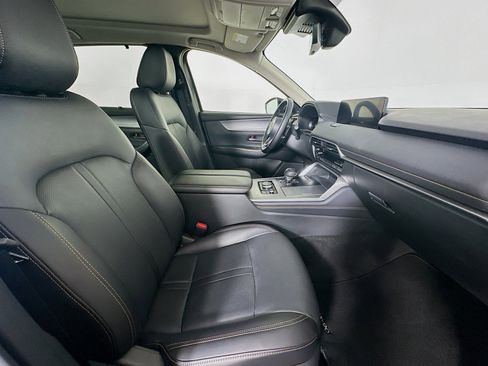 Used 2025 MAZDA CX-90 3.3 Turbo w/ Premium Sport Pkg image 33