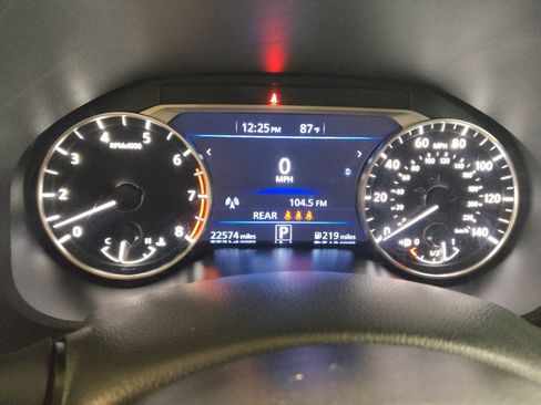 Used 2025 Nissan Altima 2.5 SV FWD image 23