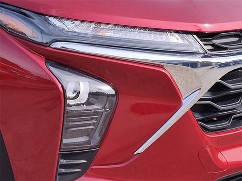 Used 2025 Chevrolet Trax LS image 15