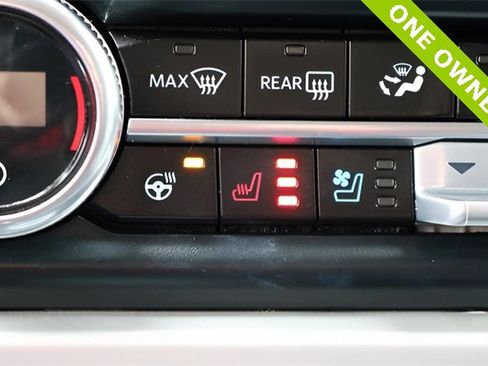 Used 2023 Ford Expedition XLT image 24