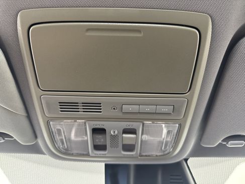 Used 2017 Honda Accord EX image 38