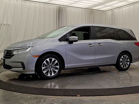 Used 2023 Honda Odyssey EX-L image 4