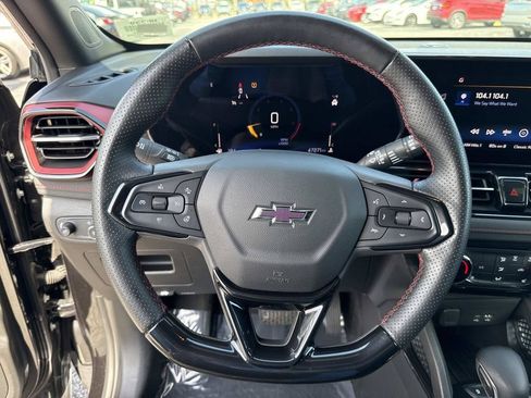 Used 2024 Chevrolet TrailBlazer RS FWD image 40