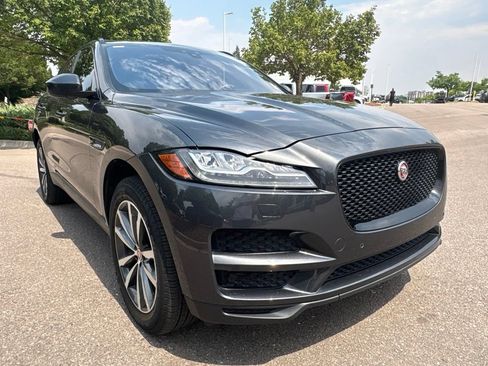 Used 2017 Jaguar F-PACE Prestige AWD/4WD image 7