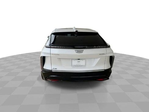Certified 2024 Cadillac Lyriq Luxury w/ LPO, Floor Liner Package AWD/4WD image 7