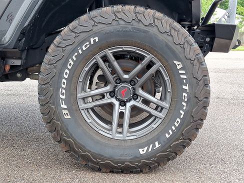 Used 2021 Jeep Wrangler Unlimited Rubicon AWD/4WD image 18