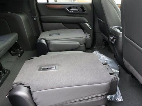 New 2026 GMC Yukon XL Denali w/ Sun & Power Step Package AWD/4WD image 12