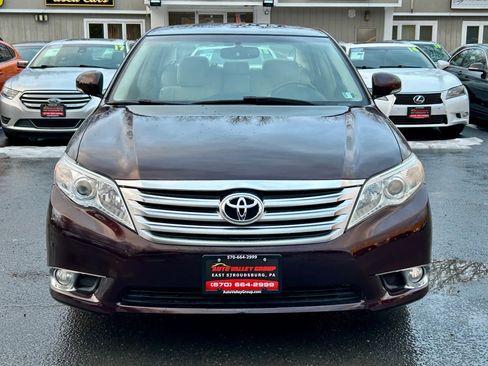 Used 2012 Toyota Avalon Limited image 3