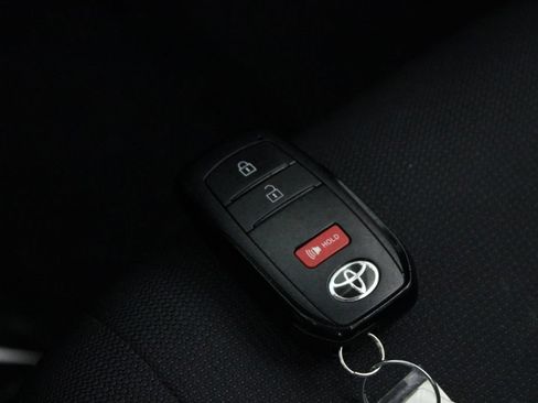 Used 2024 Toyota Corolla Cross LE FWD image 27