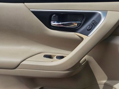 Used 2016 Nissan Altima 2.5 S w/ Power Driver Seat Package FWD image 10