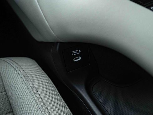 Used 2026 Honda HR-V LX image 29