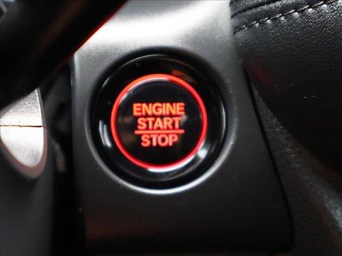 Used 2025 Honda HR-V LX image 15