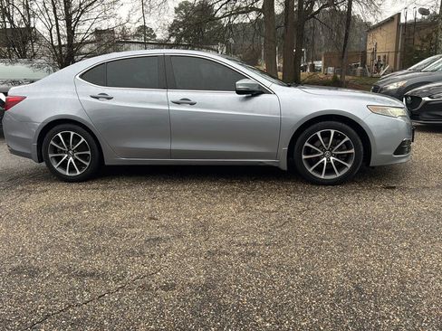 Used 2016 Acura TLX V6 SH-AWD w/ Technology Pkg image 4