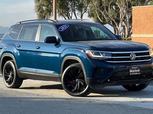 Used 2021 Volkswagen Atlas SE image 2