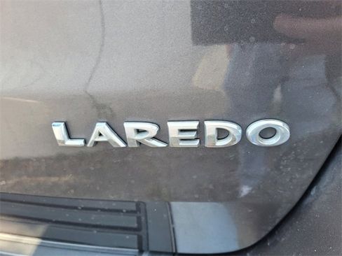 Certified 2016 Jeep Grand Cherokee Laredo w/ Quick Order Package 23E image 7