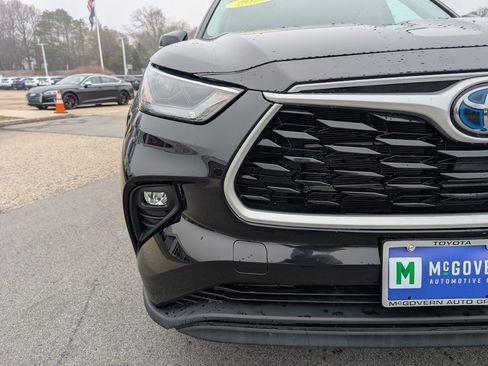 Used 2022 Toyota Highlander XLE image 10