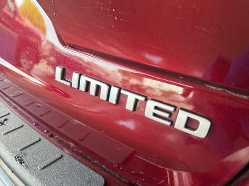 Used 2024 Jeep Grand Cherokee Limited AWD/4WD image 28