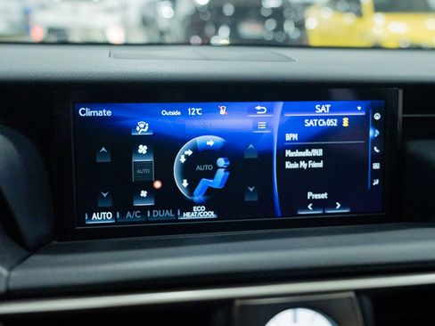 Used 2018 Lexus IS 300 AWD image 36