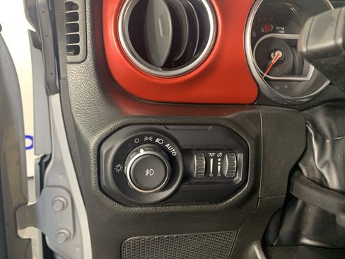 Used 2022 Jeep Wrangler Unlimited Rubicon w/ Xtreme Recon 35" Tire Package image 17