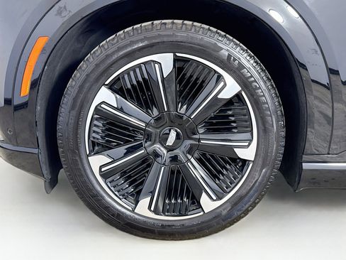 Used 2025 Cadillac Escalade IQ Sport 2 AWD/4WD image 36
