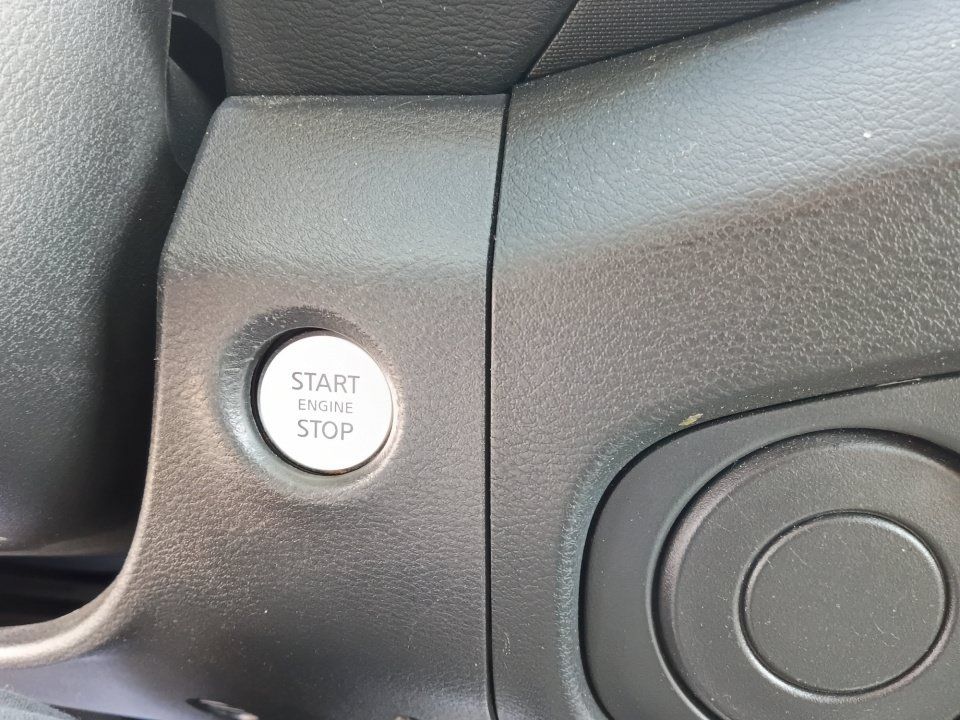 Used 2022 Nissan Frontier SV RWD image 20