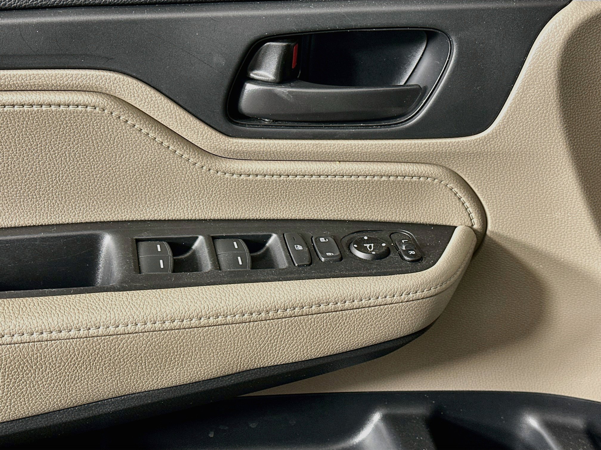 Used 2020 Honda Odyssey EX image 15