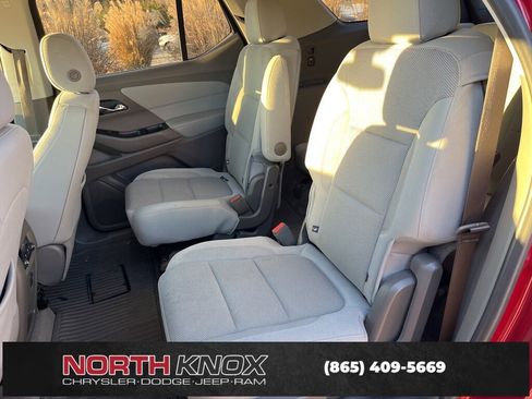 Used 2019 Chevrolet Traverse LT image 9