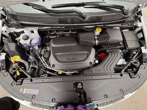 New 2026 Chrysler Pacifica Select image 18