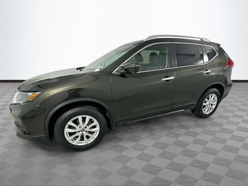 Used 2017 Nissan Rogue SV AWD/4WD image 4