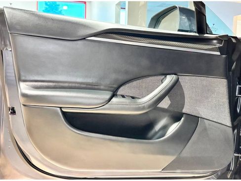 Used 2023 Tesla Model S Plaid image 18