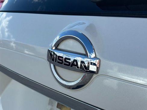 Used 2018 Nissan Rogue SV FWD image 32