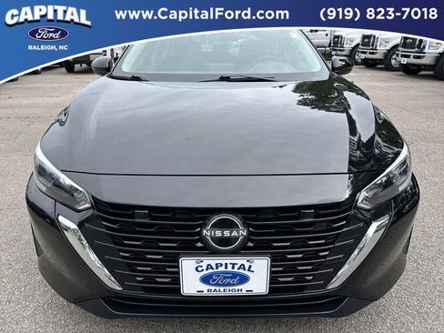 Used 2025 Nissan Sentra SV FWD image 10