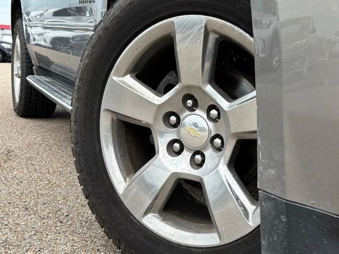 Used 2017 Chevrolet Tahoe Premier RWD image 2