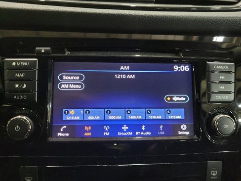 Used 2018 Nissan Rogue SV w/ Premium Package AWD/4WD image 25