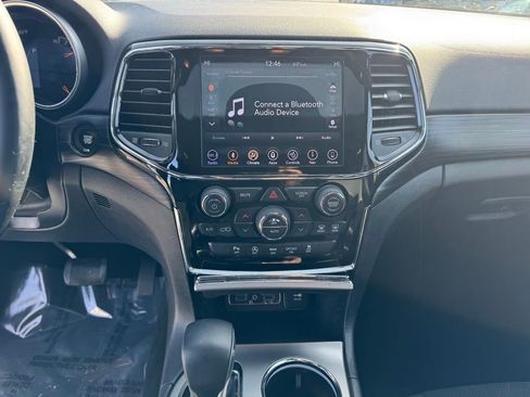 Used 2019 Jeep Grand Cherokee Altitude image 13