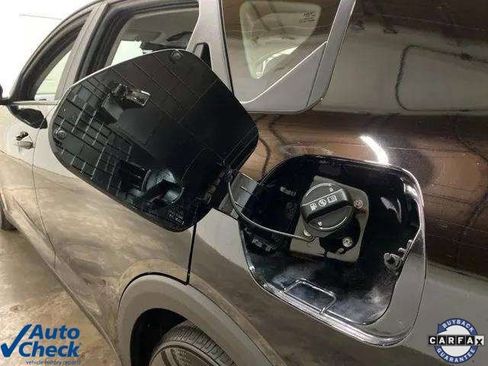 Used 2025 Kia K4 LX image 88