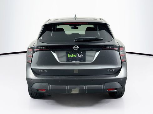 Used 2025 Nissan Kicks SV AWD/4WD image 7