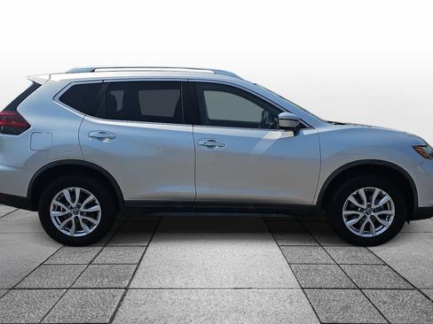 Used 2020 Nissan Rogue SV AWD/4WD image 4