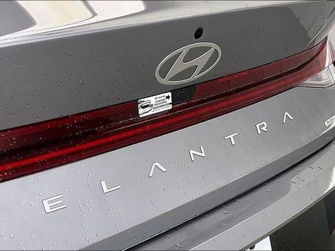 New 2026 Hyundai Elantra Limited image 38