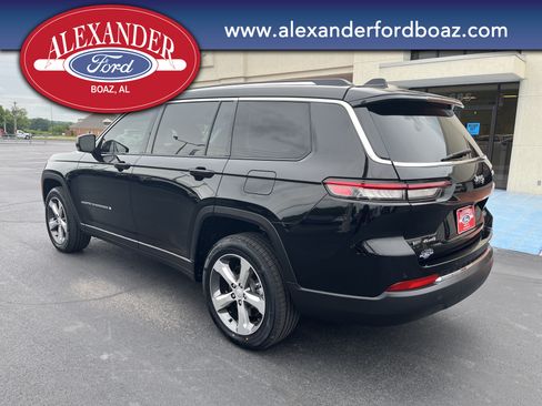 Used 2021 Jeep Grand Cherokee L Limited AWD/4WD image 2